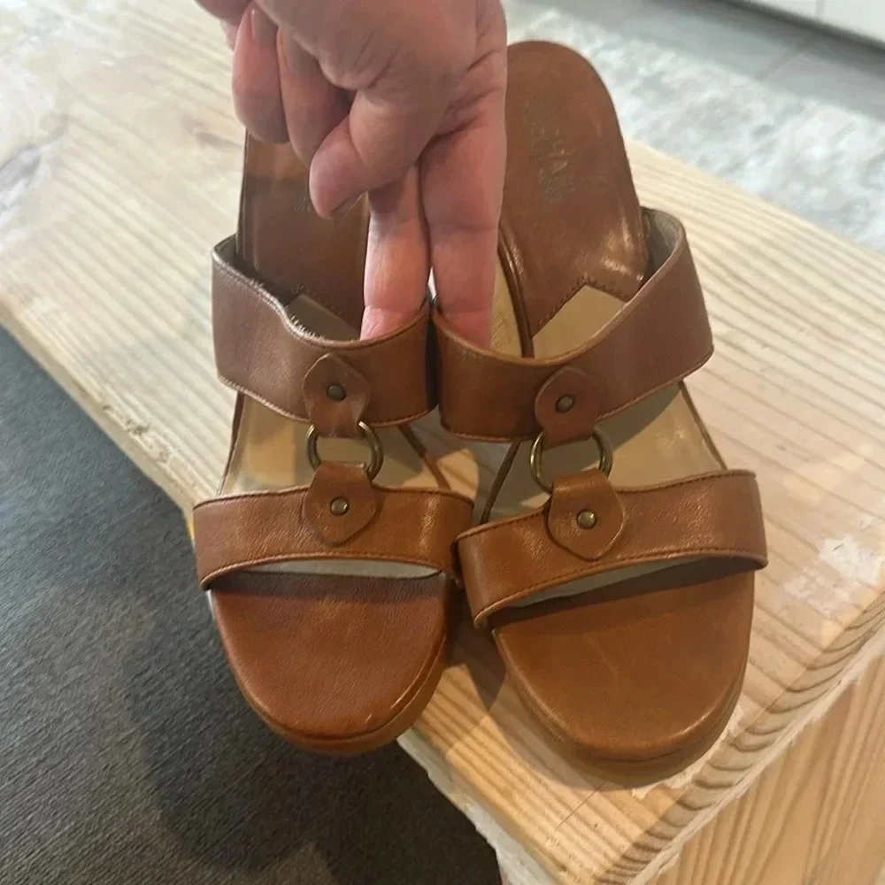 Michael Kors Leather Platform Wedges size 9.5 - Picture 8 of 8